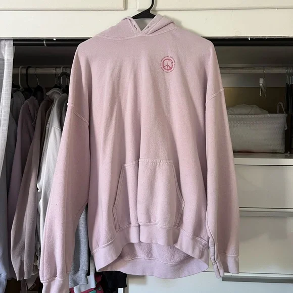 URBAN OUTFITTERS oversized pink sweatshirt - Picture 2 of 3